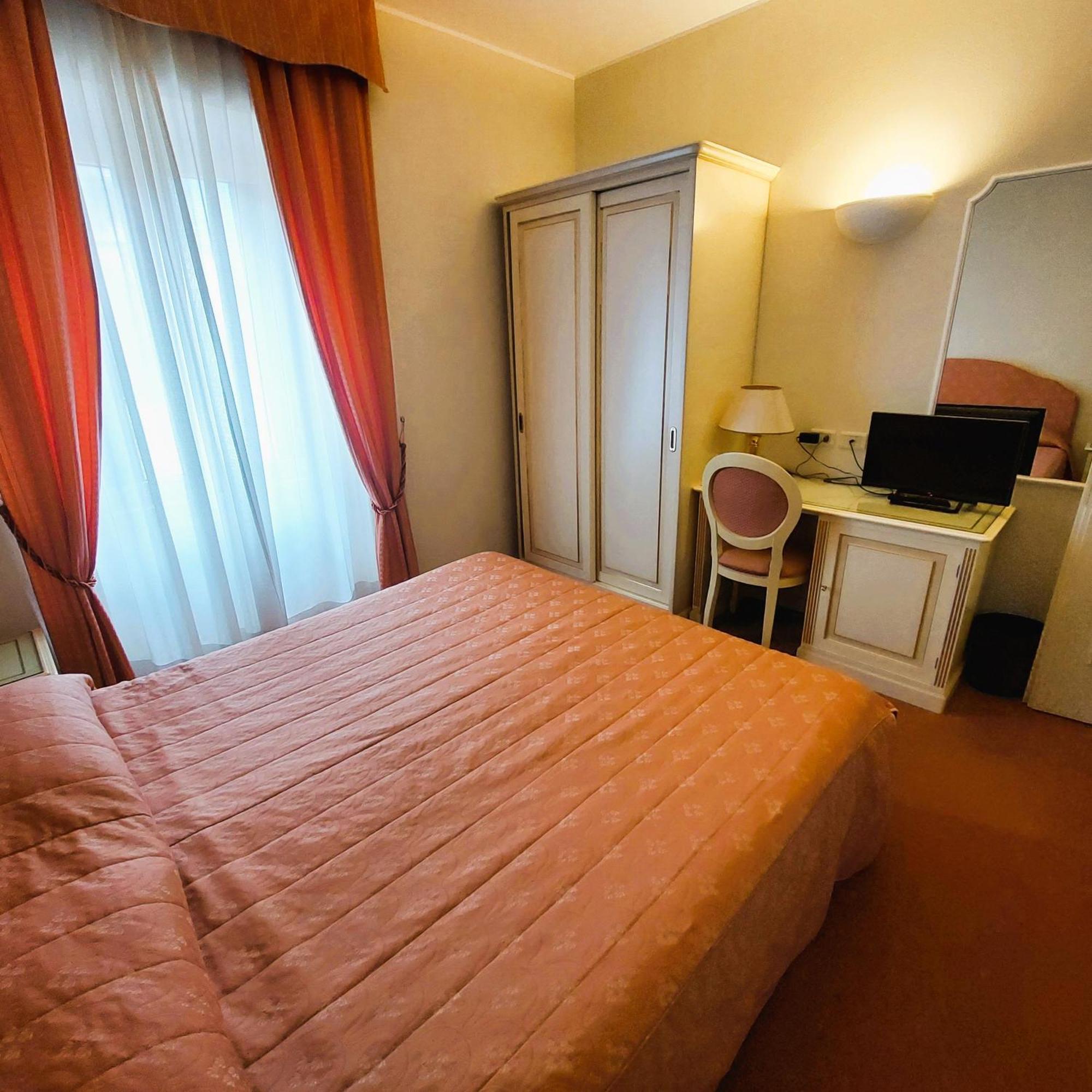 Albergo Ristorante Bigiu Sant'Omobono Imagna Exteriör bild