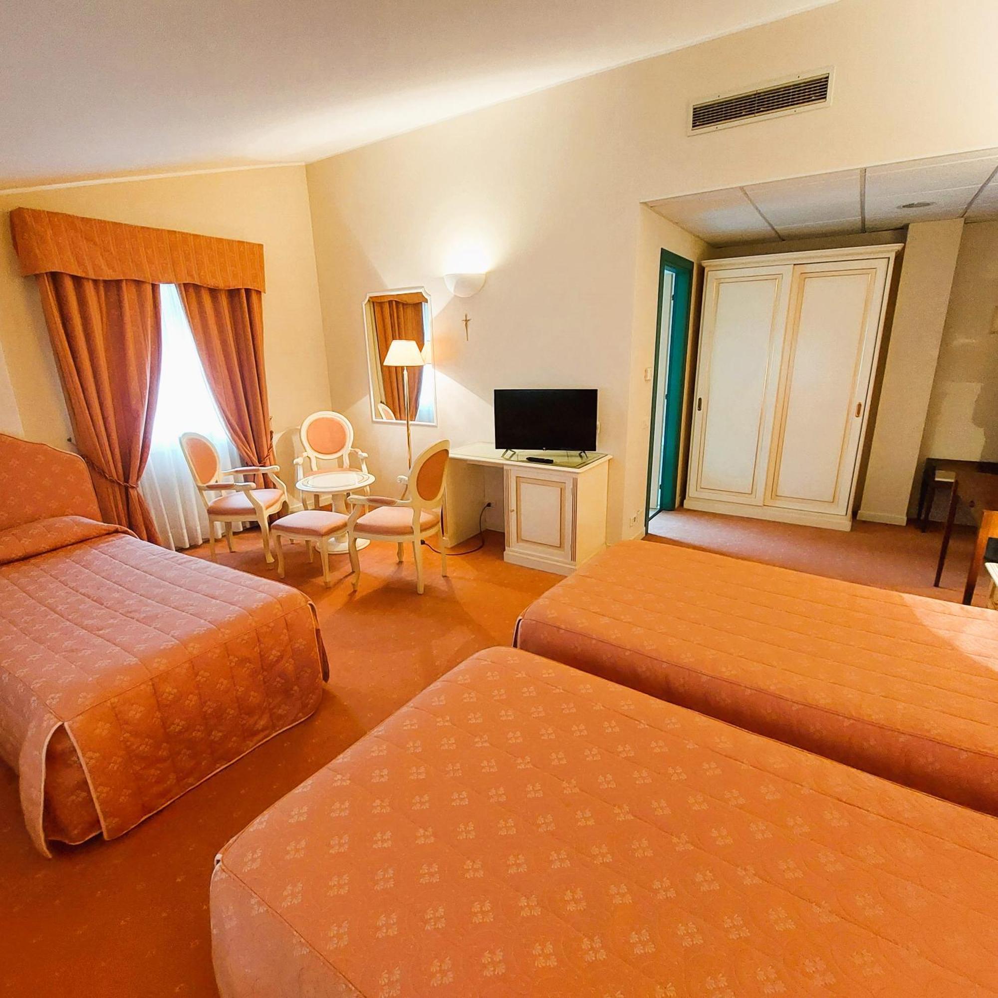 Albergo Ristorante Bigiu Sant'Omobono Imagna Exteriör bild