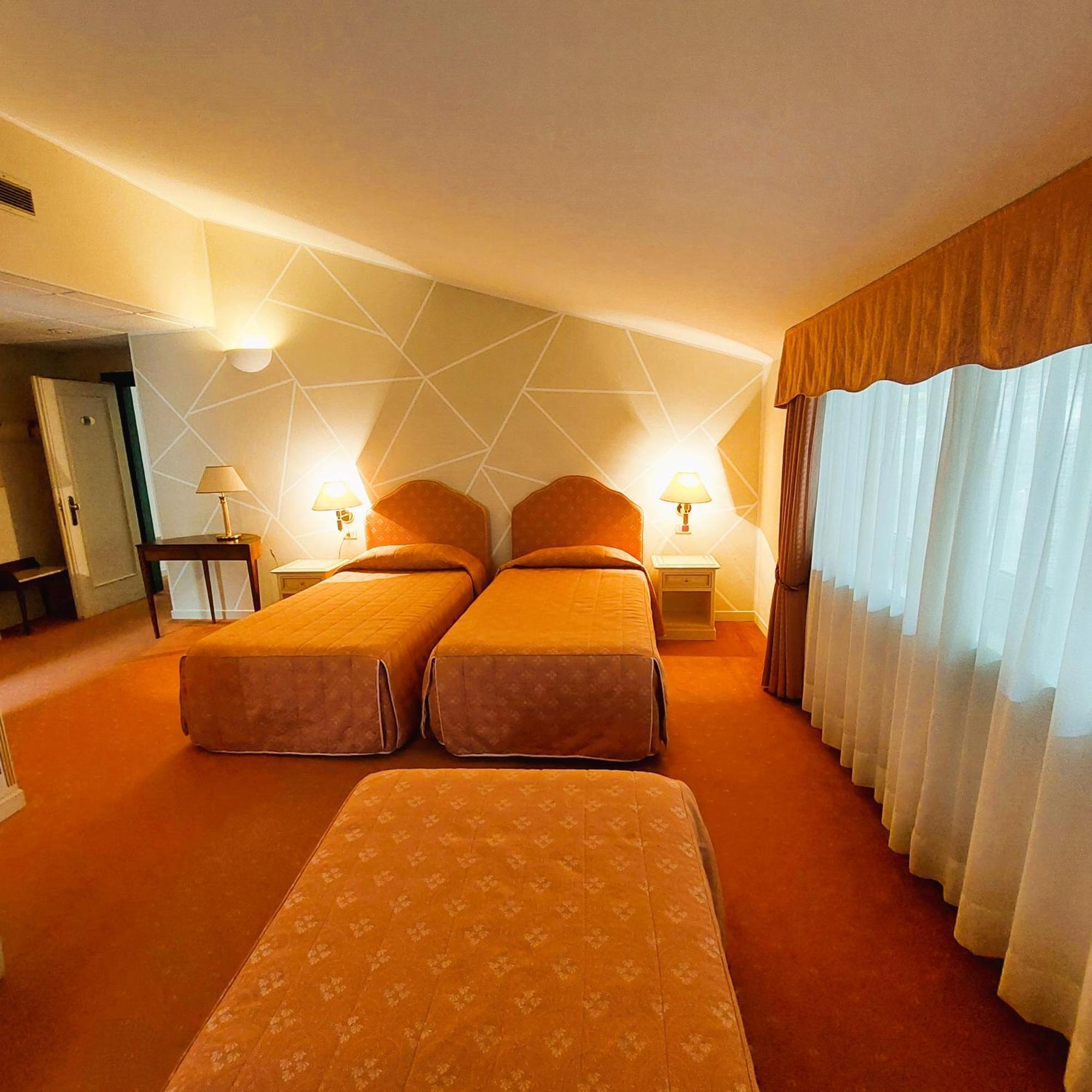 Albergo Ristorante Bigiu Sant'Omobono Imagna Exteriör bild