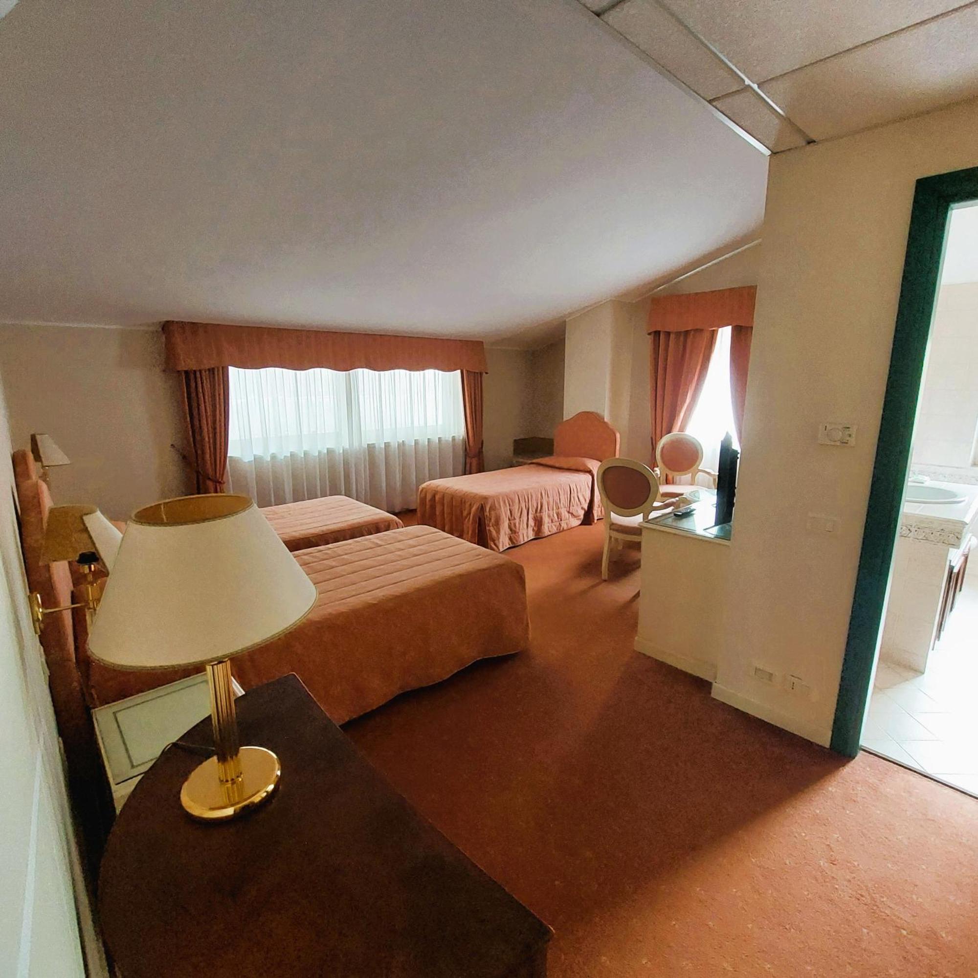 Albergo Ristorante Bigiu Sant'Omobono Imagna Exteriör bild