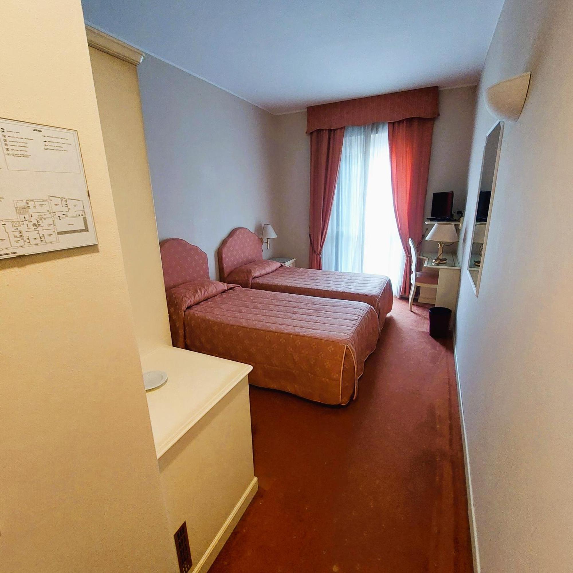 Albergo Ristorante Bigiu Sant'Omobono Imagna Exteriör bild
