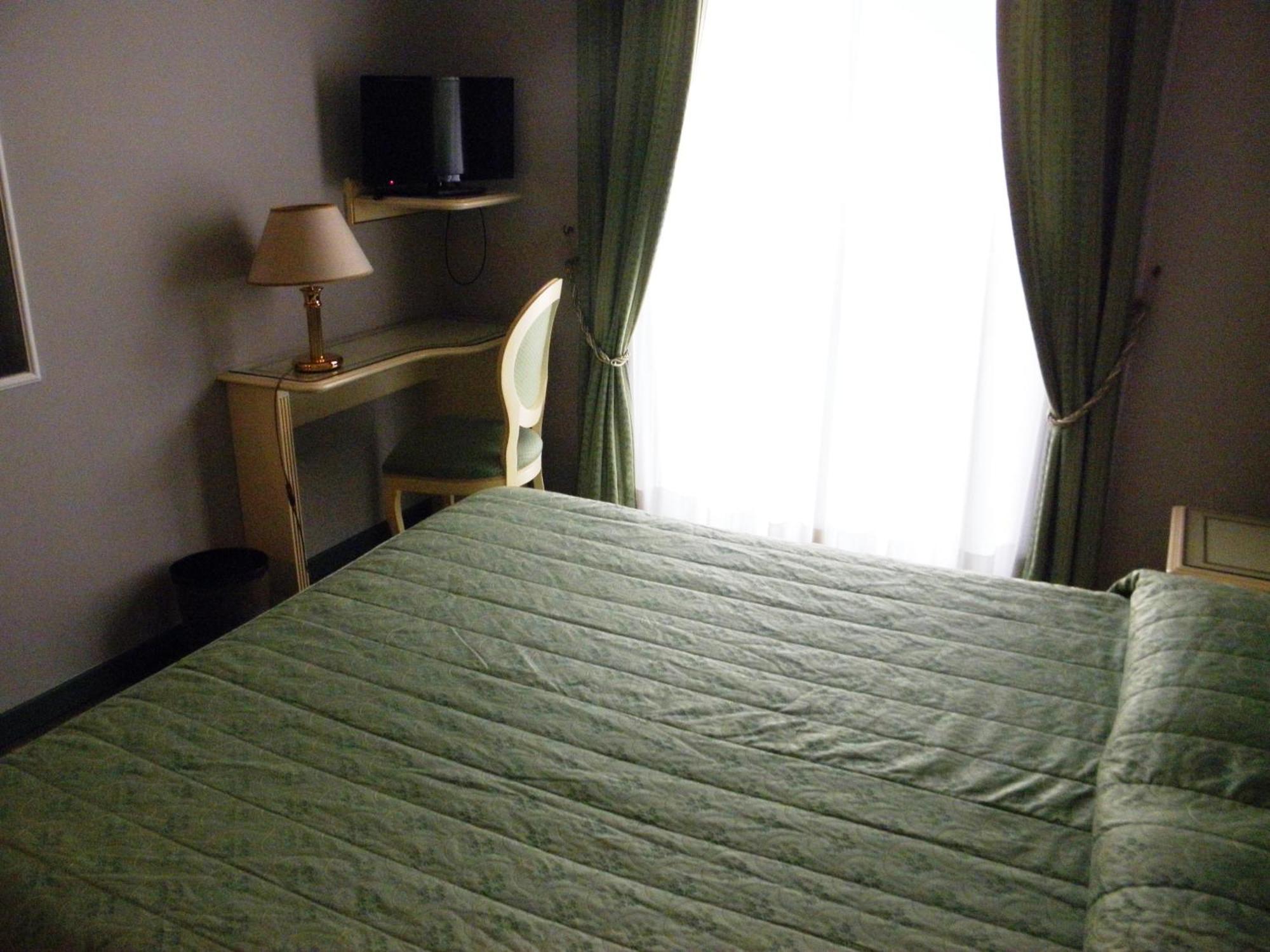 Albergo Ristorante Bigiu Sant'Omobono Imagna Exteriör bild